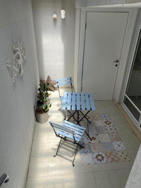 Appartement אירוח השקד - 10דק' משדה התעופה à Giv'at Koach Extérieur photo